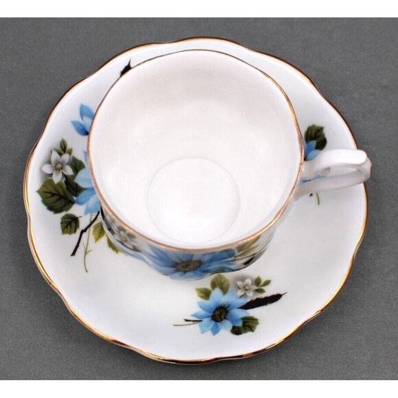 Royal Albert Blue Flowers And Cattails Tea Cup & Saucer Fine Bone China England - Picture 3 of 7